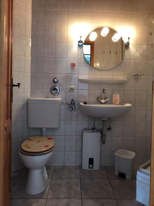 Obergeschosswohnung Mit Ausblick 멕헤르니흐 외부 사진